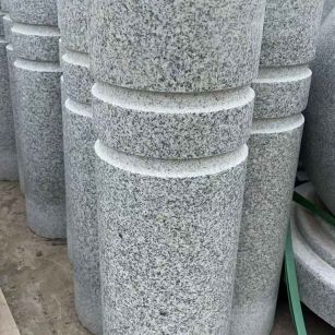 吉林市 芝麻白花岗岩挡车柱、隔离柱多少钱