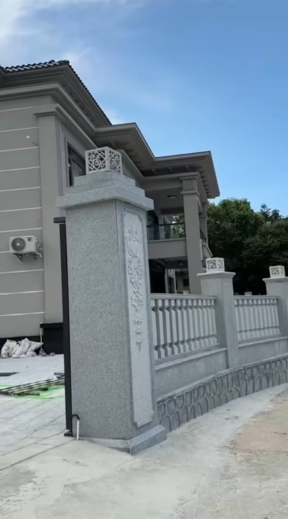 吉林市 芝麻白别墅围墙栏杆，私人订制