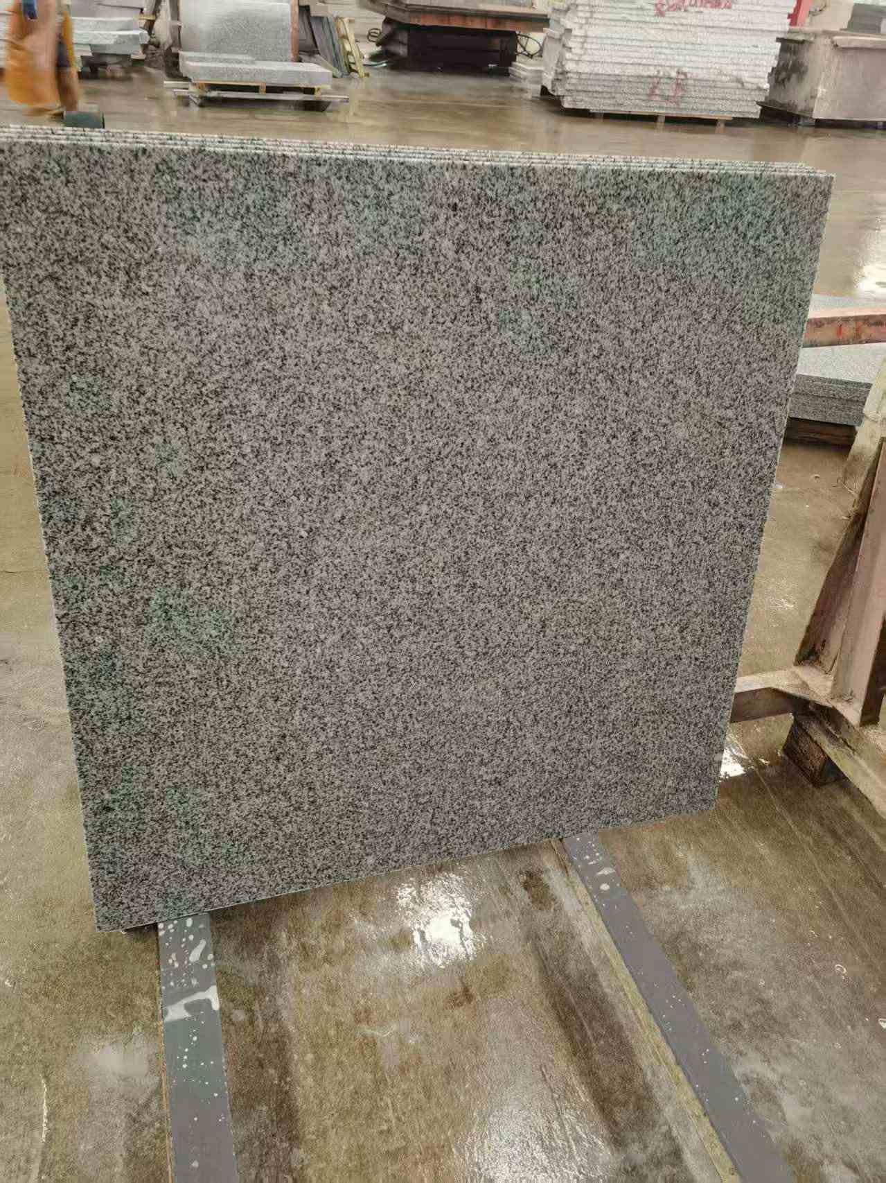 吉林市 芝麻白光面900*900，高地铁标准