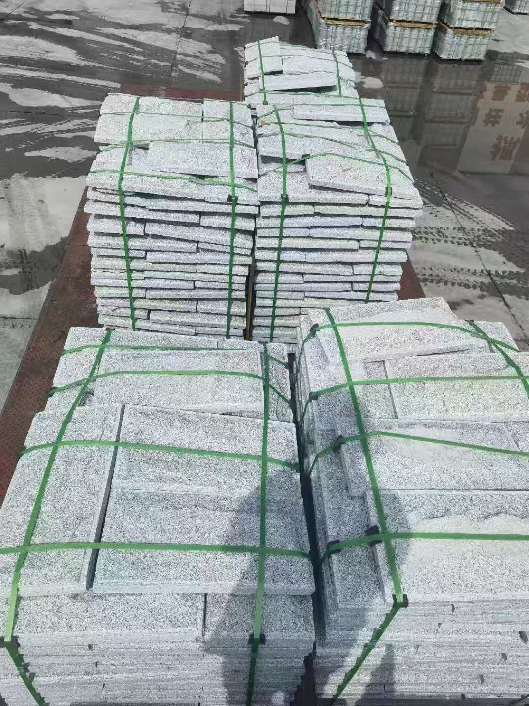 吉林市 芝麻白蘑菇石装车出货