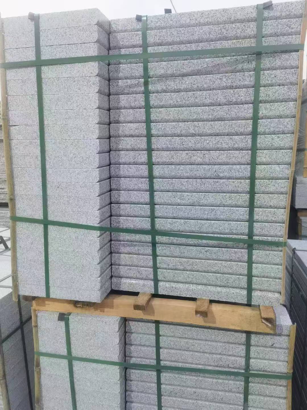 吉林市 5公分芝麻白，倒斜角，室外楼梯踏步