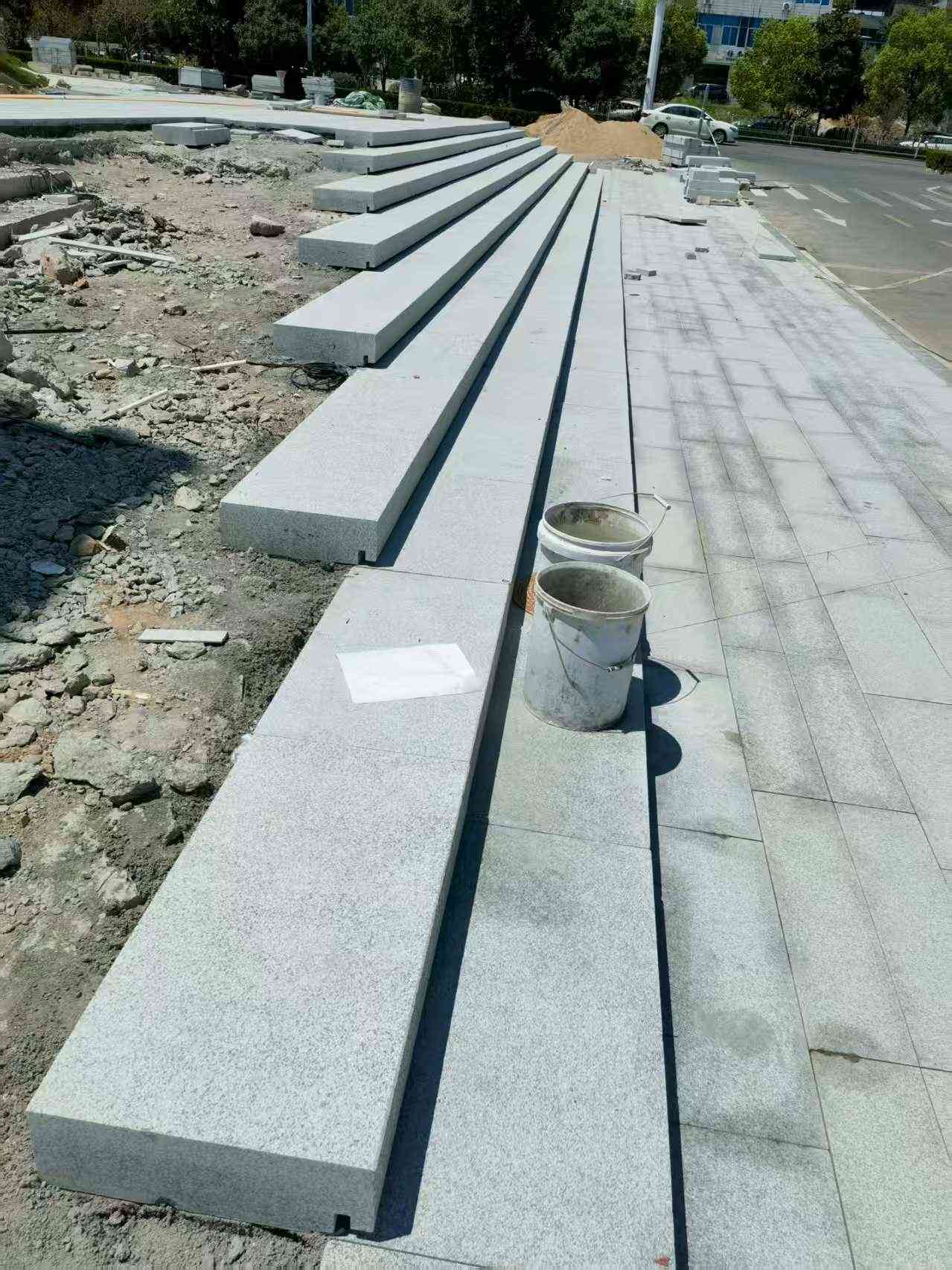 吉林市 芝麻白整石台阶，施工现场